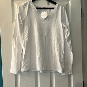 Delaney V neck long sleeve t shirt